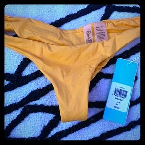 Beach Bunny Brazilian bottoms NWT